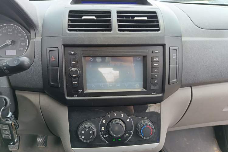 Used BAIC Weiwang M20 2014 1.5L Ultra-Luxury DAM15DL
