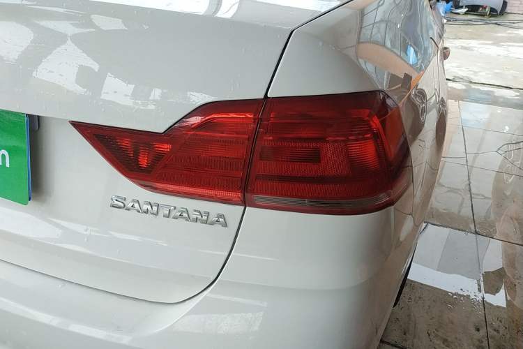 Used Volkswagen Santana 2021 1.5L Automatic Fashion Edition Exterior 3