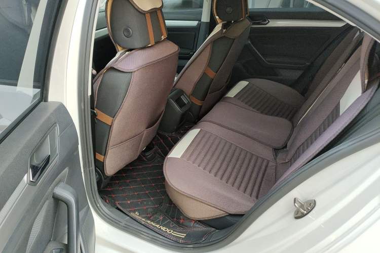 Used Volkswagen Lamando 2018 230TSI DSG Fashion Edition Left Rear Seat