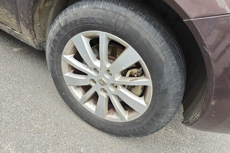 Used Renault Koleos 2014 2.0L Two-Wheel Drive Fashion Edition Right Front Wheel Hub