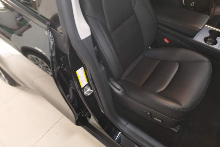 Used Tesla Model Y 2021 Long-Range All-Wheel-Drive Version