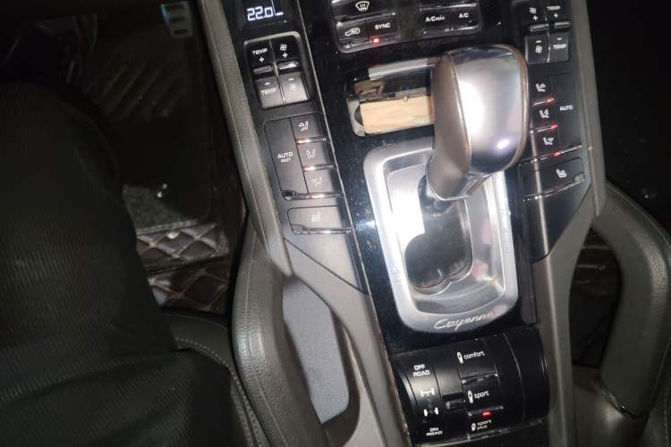 Used Porsche Cayenne 2016 Cayenne 3.0T Gear Lever