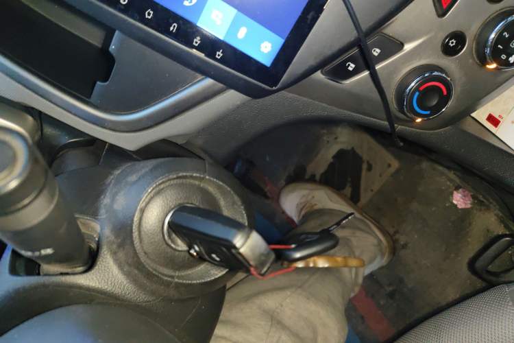 Used Chevrolet Aveo Sonic 2011 Sedan 1.4L MT SL