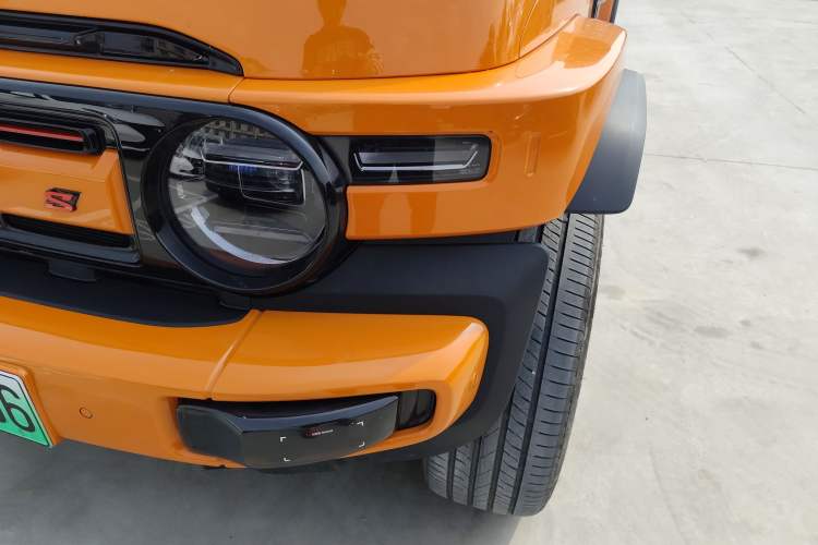 Used iCAR V23 2026 Model V23S 501 Four-Wheel Drive Peak Performance Edition Left Front Headlight