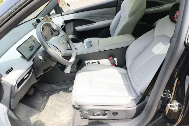 Used Nissan N7 2025 510 Pro Left Front Seat