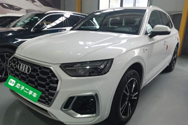 Ojetý Audi Q5L 2024 40 TFSI Fashion Dynamic Model