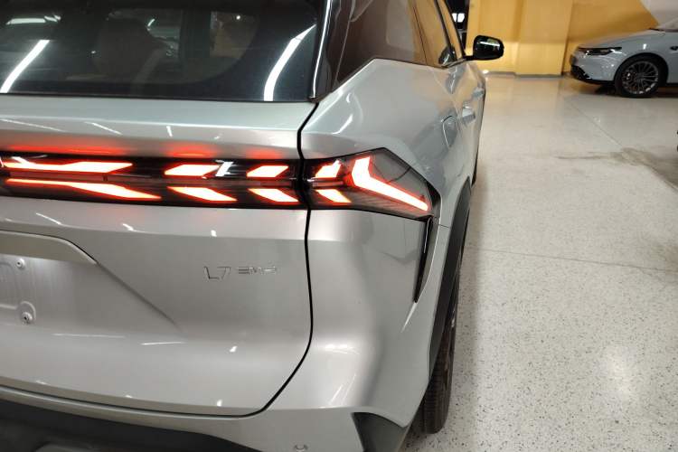 Used Geely Galaxy L7 2025 EM-i 115km Exploration+ Edition
