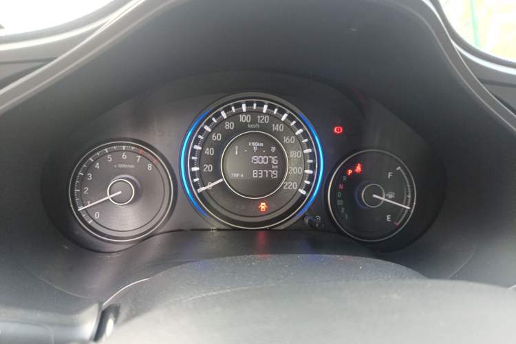 Used Honda Crider 2013 1.8L automatic luxury edition
