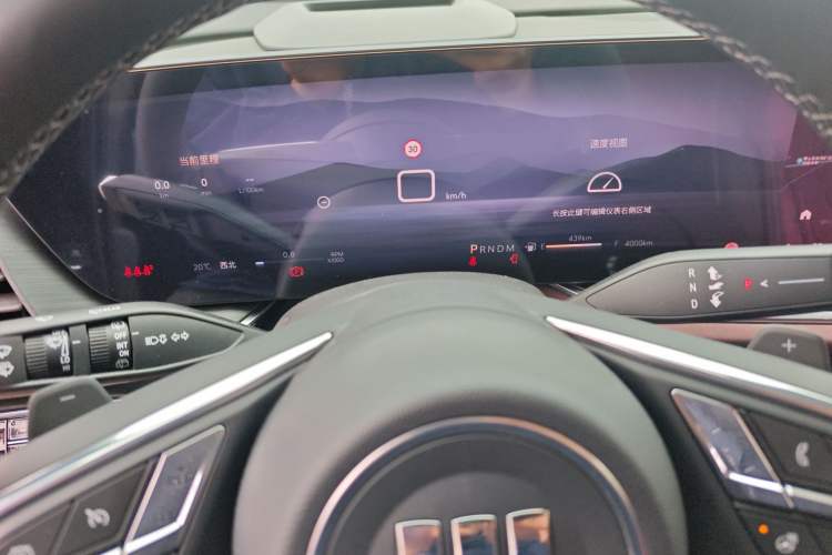 Used Buick Envision 2025 Encore Plus 28T Two-Wheel-Drive Platinum Edition
