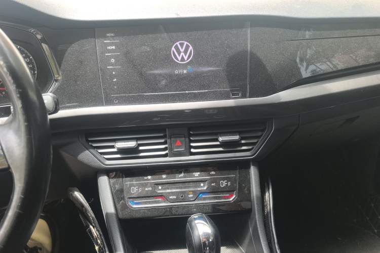 Used Volkswagen Bora 2020 1.5L Automatic Elite Version Audio And AC Panel
