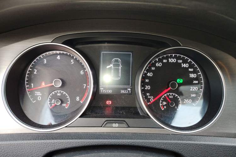 Used Volkswagen Golf 2015 1.4TSI Automatic Comfort Model
