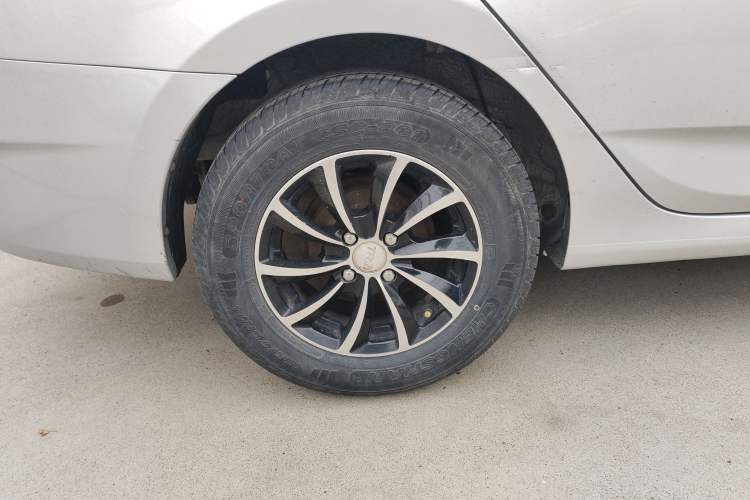 Used Hyundai Verna (older generation) 2010 Sedan 1.4L Automatic Comfort Model GS
