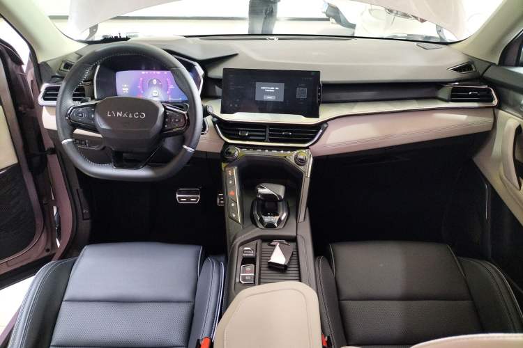 Used Lynk & Co 06 2021 1.5T Shero Pink Special Edition
