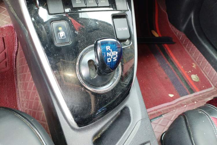 Used Toyota Corolla 2017 Revised Dual-Engine 1.8L E-CVT Leading Edition Gear Lever