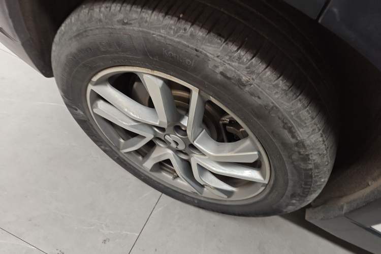 Used Nio EC6 2020 465 km Sport Edition Right Rear Wheel Hub