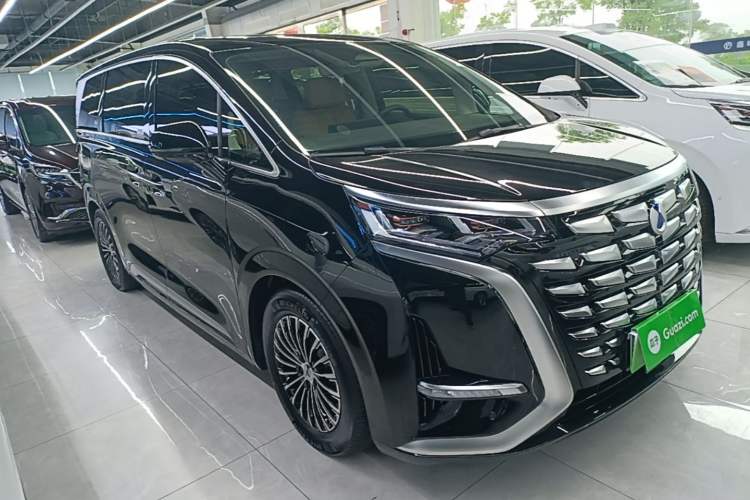 Used Denza D9 2024 DM-i 980 Four-Wheel Drive Prestige Model
