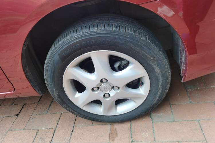 Used Toyota Corolla EX 2013 1.6L Automatic Luxury Edition Right Front Wheel Hub