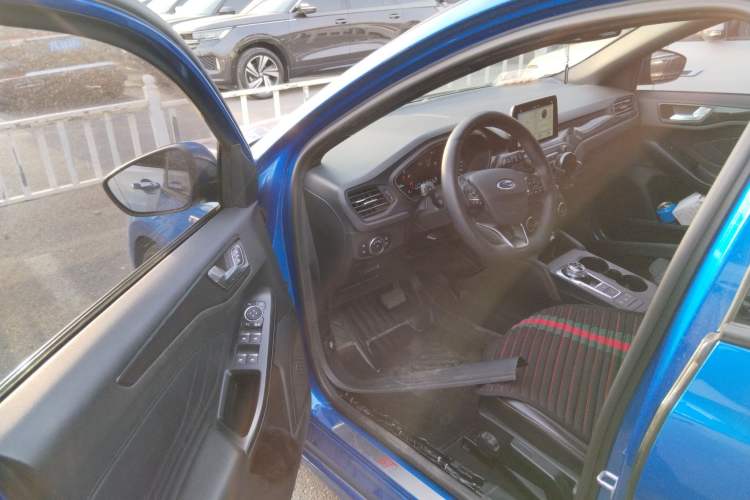 Used Ford Focus 2019 Hatchback EcoBoost 180 Automatic ST Line Driver Seat