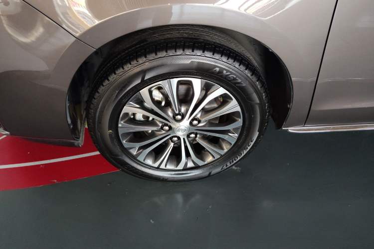 Used Buick GL8 2023 Land Executive Class 652T Luxury Model