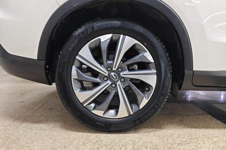 Used GAC Trumpchi GS4 2021 270T Automatic Smart Connectivity Technology Edition Right Rear Wheel Hub