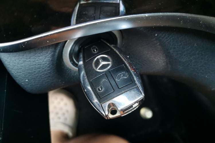 Used Mercedes-Benz V-Class 2017 V 260 Prestige Edition
