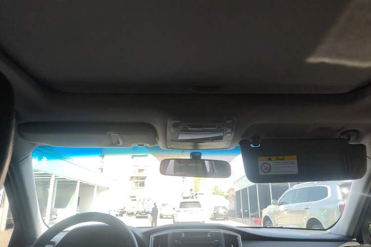 Used Toyota Crown 2018 2.0T Fashion Edition
