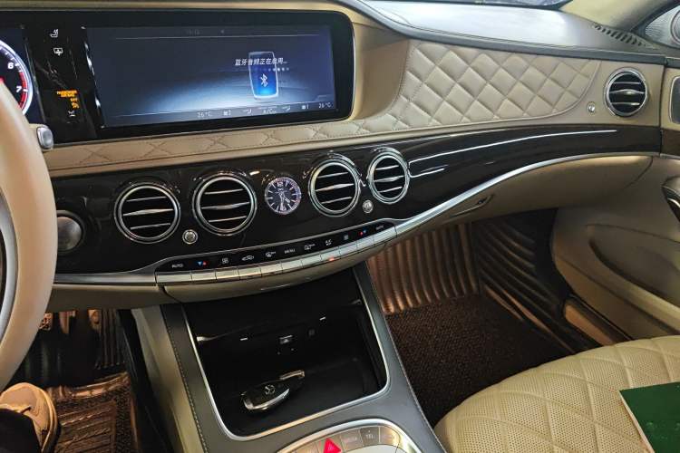 Used Mercedes-Benz Maybach S-Class 2015 S 600 Audio And AC Panel