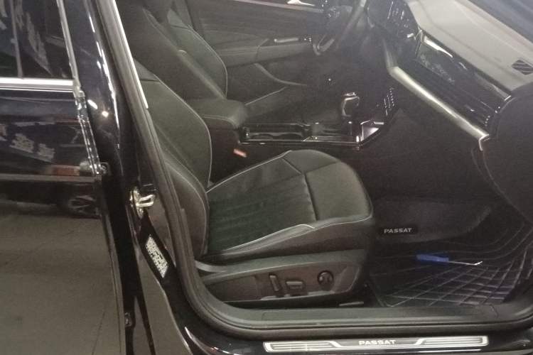 Used Volkswagen Passat 2023 Revised 330TSI Elite Edition Right Front Seat