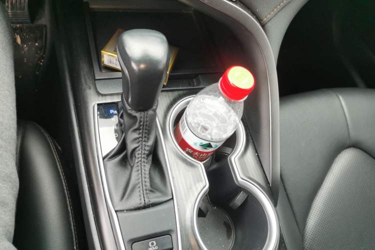 Used Toyota Camry 2023 2.0G Luxury Edition
