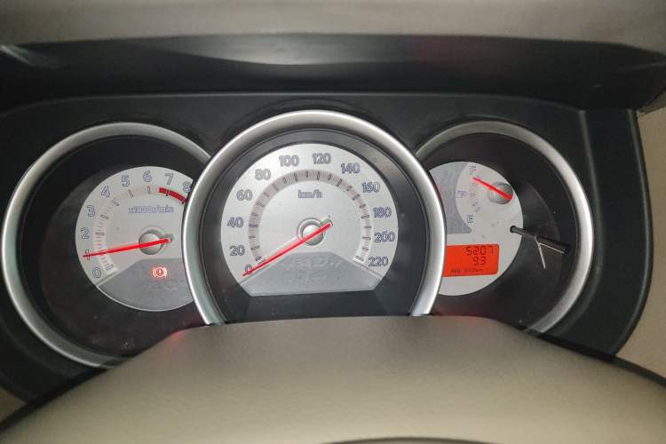 Used Nissan Tiida Sedan 2008 1.6L Automatic Fashion Edition Instrument Cluster