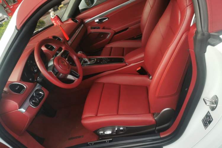 Used Porsche 718 2022 Boxster 2.0T Left Front Seat