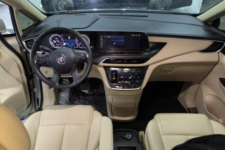 Used Buick GL8 2022 ES Landtrek 653T Luxury Edition