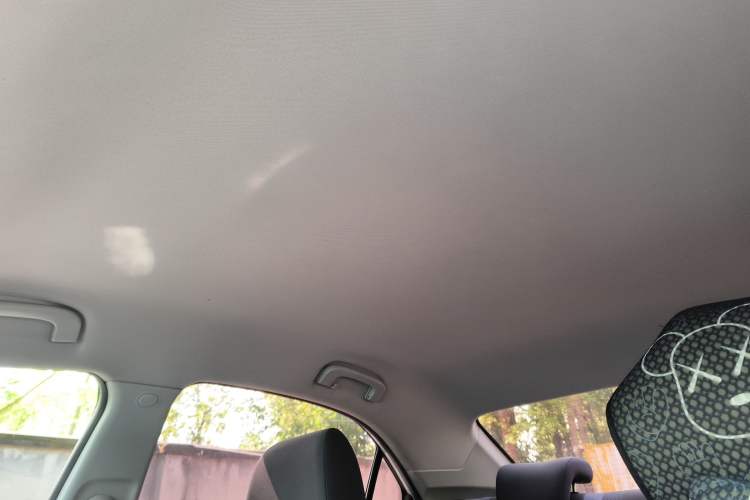 Used Roewe 360 2016 1.5L Automatic Smart Screen Version Headliner