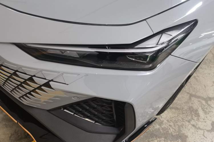 Used CHANGAN UNI-V 2022 2.0T Leading-Speed Edition Left Front Headlight