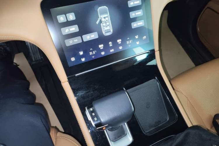 Used Li Auto ONE 2021 Extended-Range 6-Seater Version Gear Lever