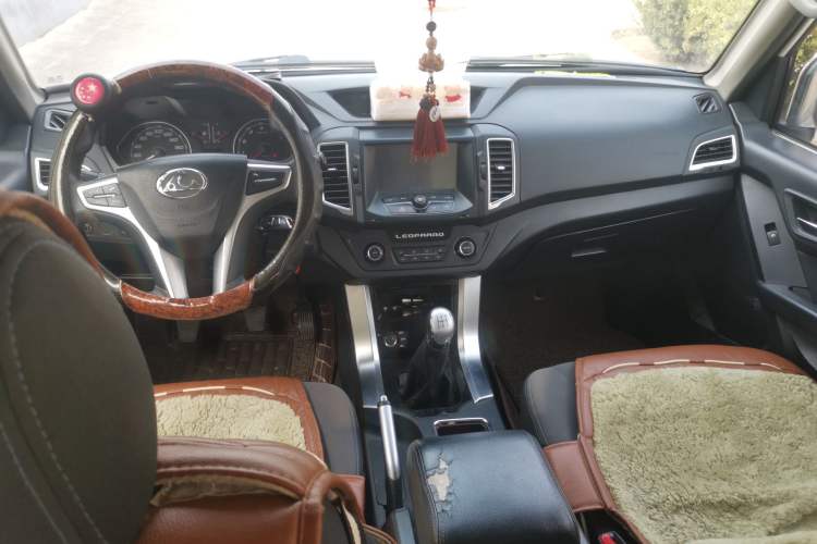 Used Leopaard Q6 2015 2.4L Manual 4x4 Excellence Edition
