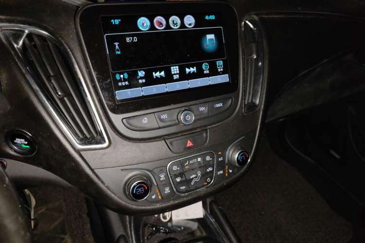 Used Chevrolet Malibu XL 2016 1.5T Dual-Clutch Ruibao Edition Audio And AC Panel