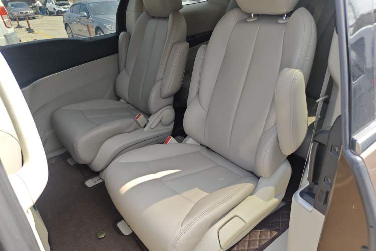 Used Buick GL8 2020 Land Cruiser Executive Class 652T Comfort Model
