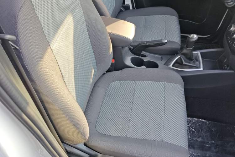 Used Chana Ounuo S 2025 1.5L Deluxe Edition Dual-Steaming Air-Conditioned Passenger Vehicle JL473QG 5 Seats
