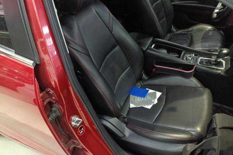 Used Mazda 3 Axela 2017 Sedan 1.5L Automatic Luxury Model Emission Standard China V Right Front Seat