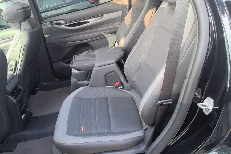 Used Ford Edge 2023 Edge L 2.0T EcoBoost E-Hybrid Four-Wheel Drive Seven-Seat Supreme Model