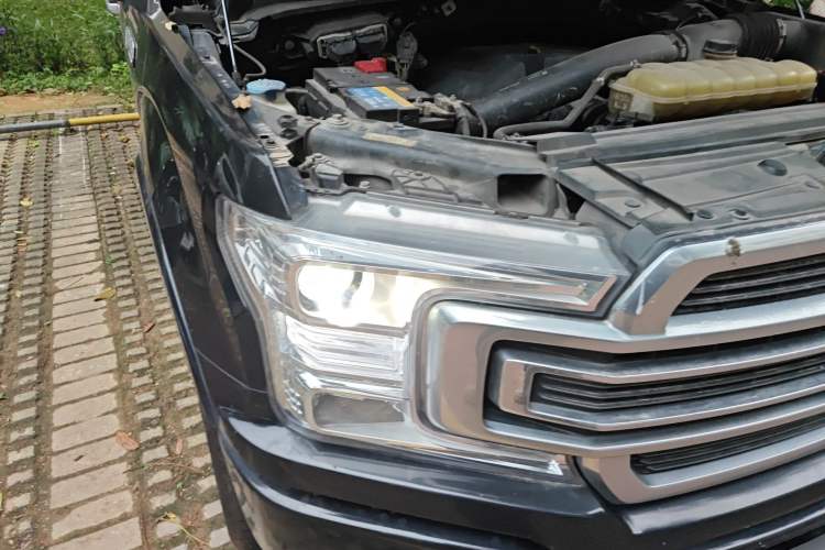 Used Ford F-150 Raptor 2019 3.5T LTD Right Front Headlight