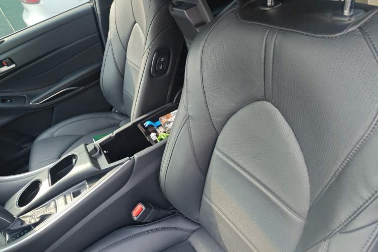 Used Toyota Avalon 2022 2.5L Luxury Edition
