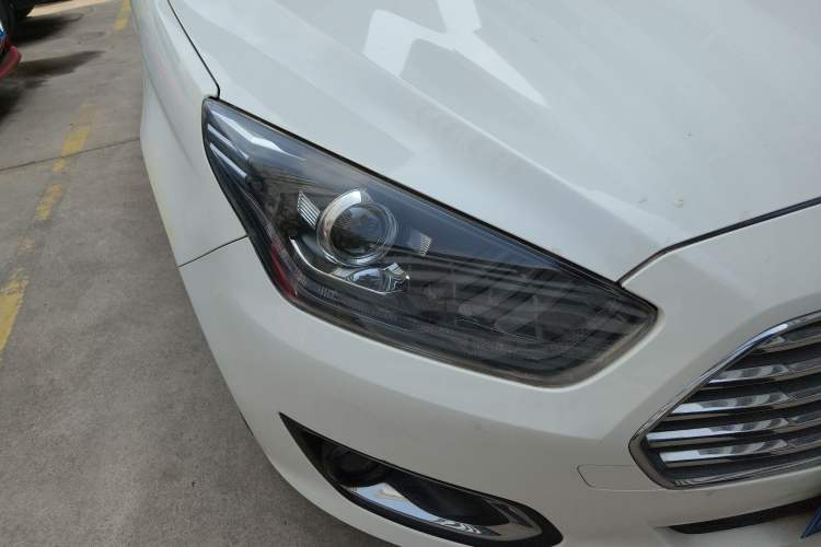 Used Ford Escort 2015 1.5L Automatic Fashion Model
