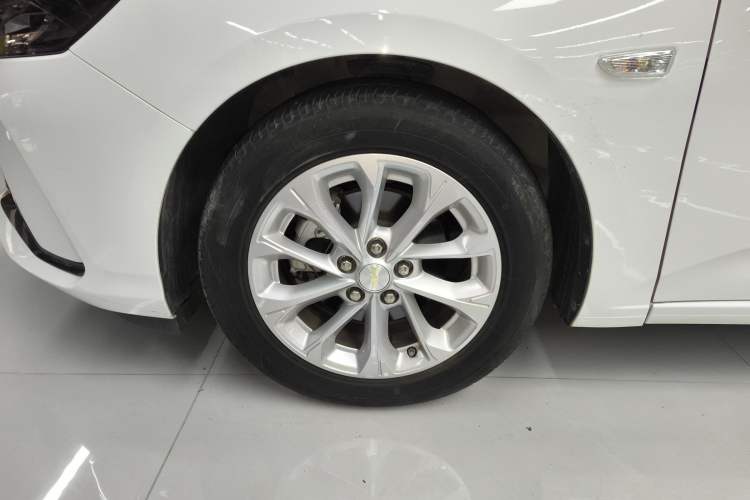 Used Chevrolet Monza 2023 1.5L Dual-Clutch Enjoyment Edition Left Front Wheel Hub