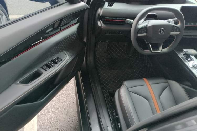 Used CHANGAN UNI-V 2024 1.5T Prestige Edition
