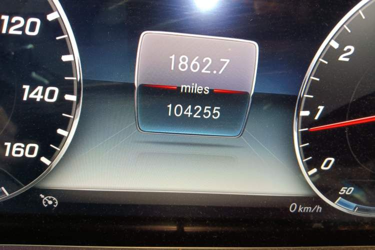 Used Mercedes-Benz E-Class 2019 E 200 L Sport Edition Odometer Close Up