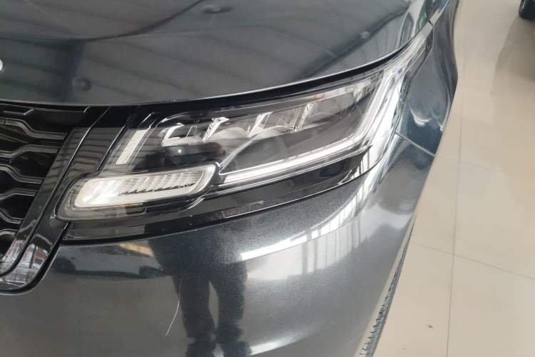 Used Land Rover Range Velar 2019 250 PS