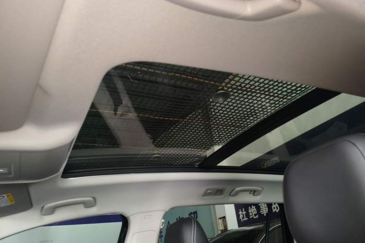 Used Volkswagen Tiguan L 2024 Outstanding Model 330TSI Automatic Two-Wheel Drive R-Line Dragon Glory Edition