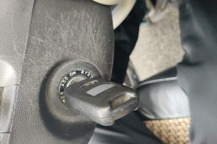 Used Hyundai Celesta 2011 1.6L Manual Luxury Model Vehicle Key